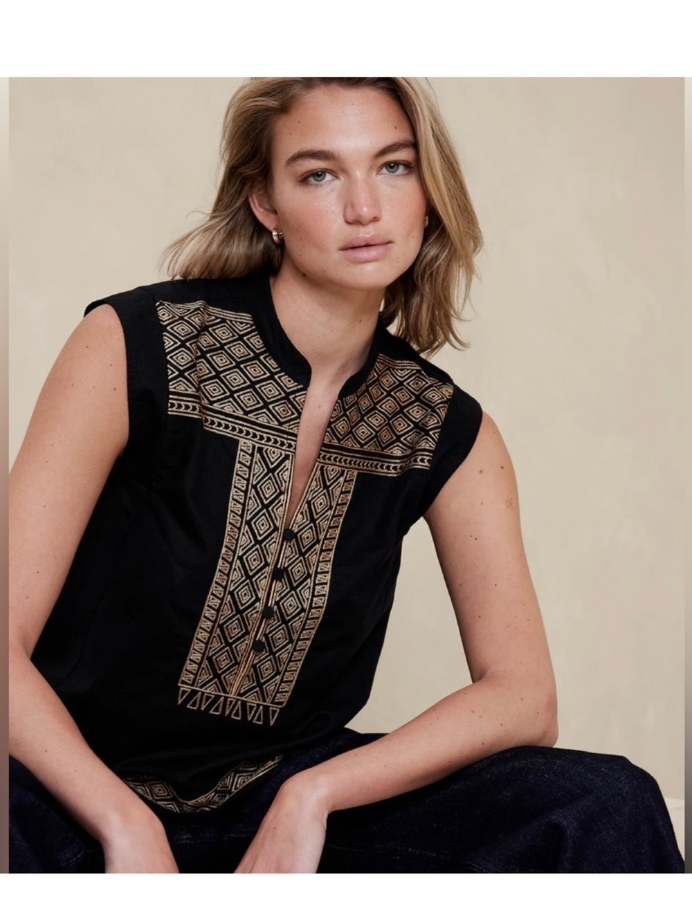 Banana Republic sleeveless Black Camisole with Gold Geometric Embroidery M